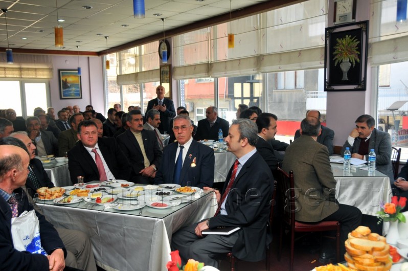 Gümüşhane Protokolü Muhtarlarla Toplandı 21