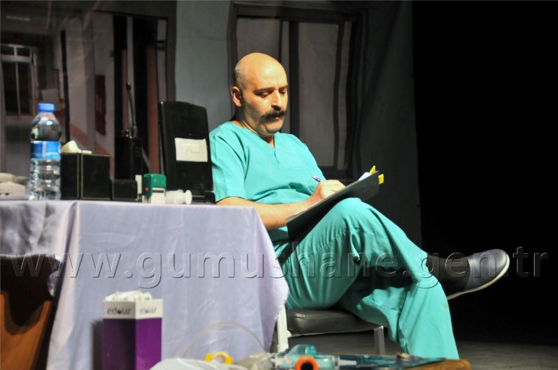 Kalp Krizi Değil, Gülme Krizi 9