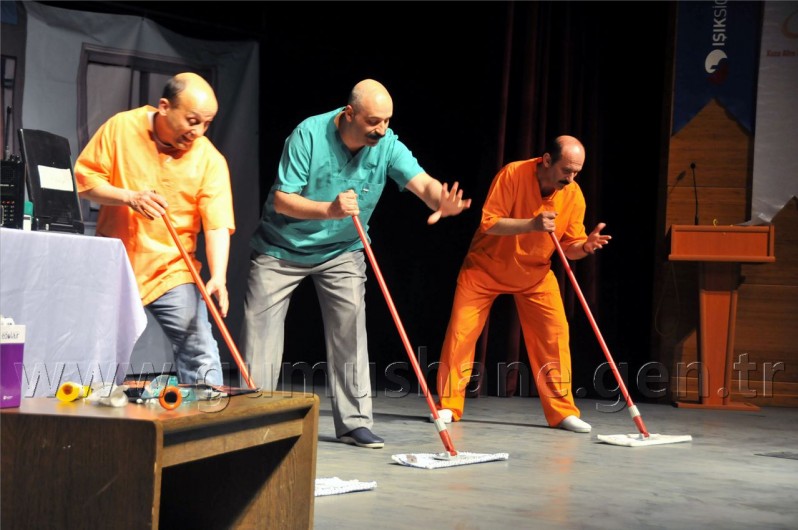 Kalp Krizi Değil, Gülme Krizi 11