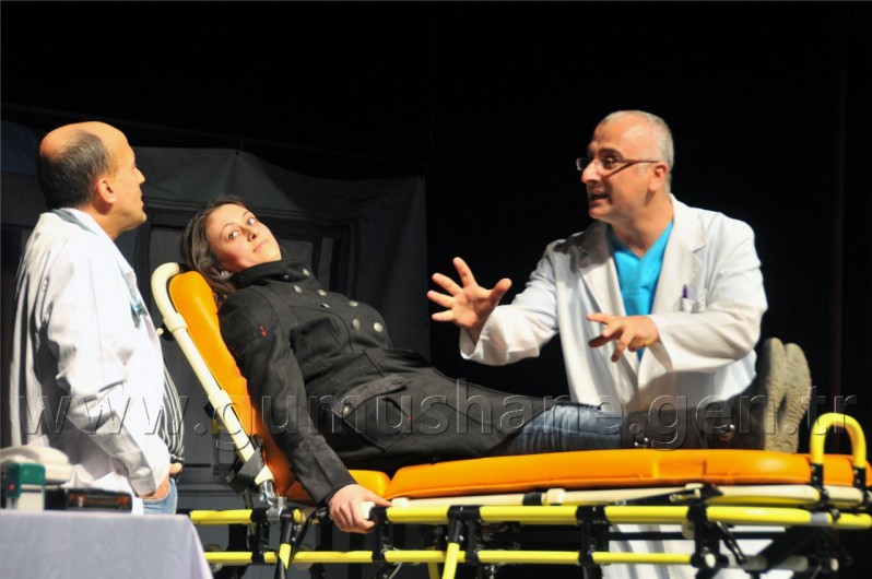 Kalp Krizi Değil, Gülme Krizi 12