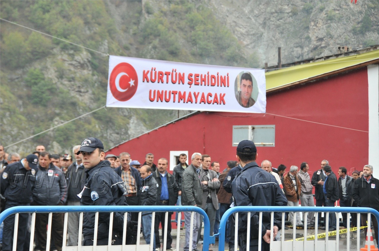 Şehidimizi Binler Uğurladı... 33