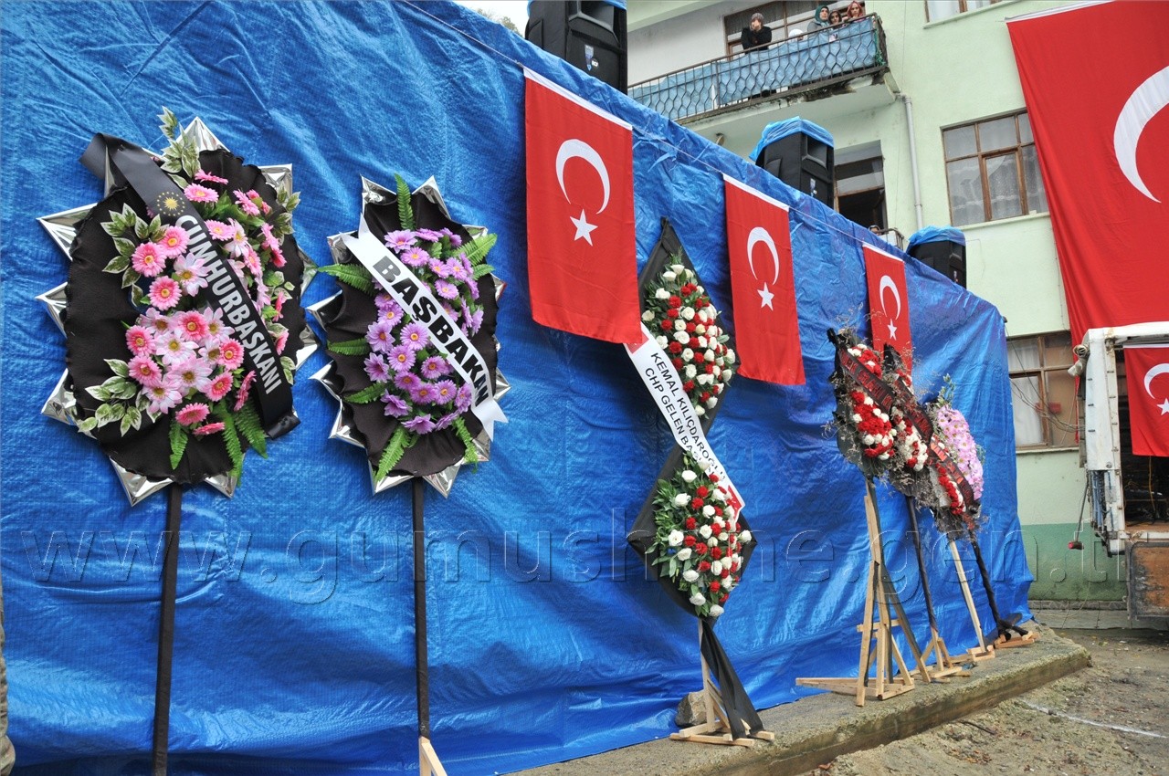 Şehidimizi Binler Uğurladı... 36