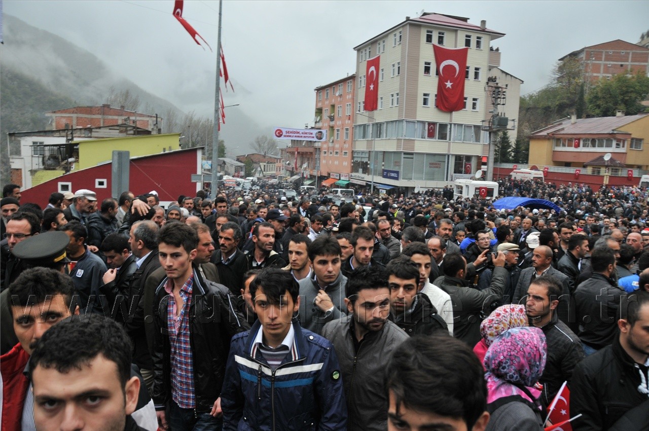 Şehidimizi Binler Uğurladı... 47
