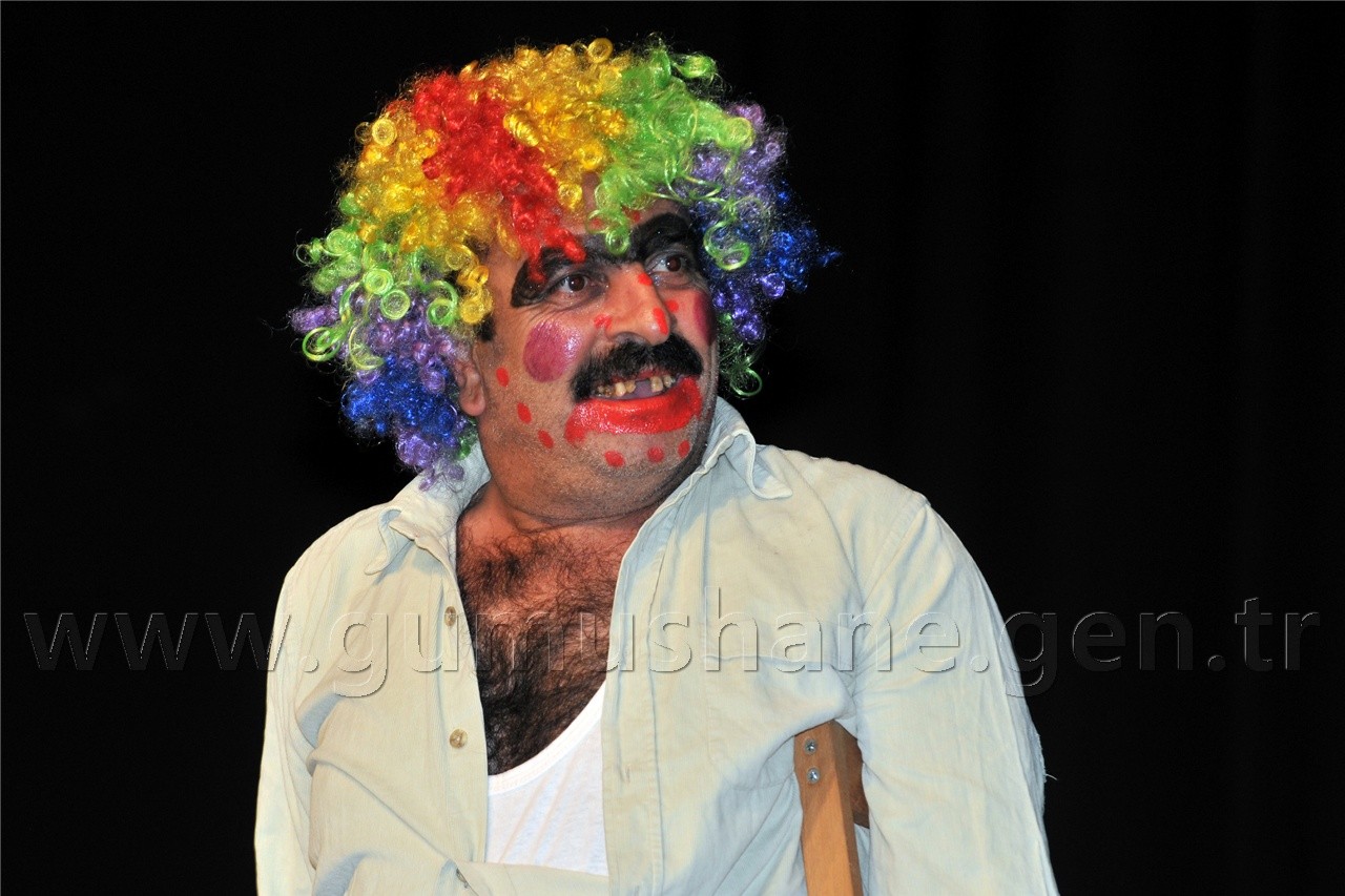 Özür Dileriz, Özürlüyüz ! 8