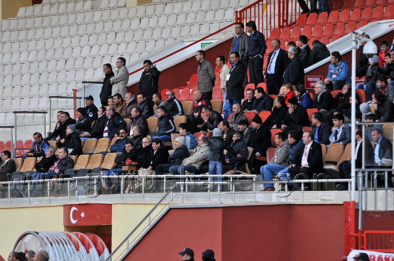 Gümüş Galibiyetle Tanıştı: 2-1 59