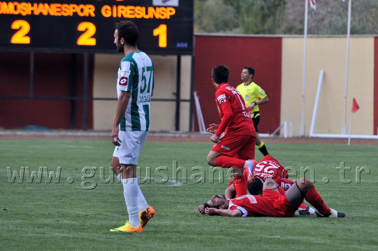 Gümüş Galibiyetle Tanıştı: 2-1 64