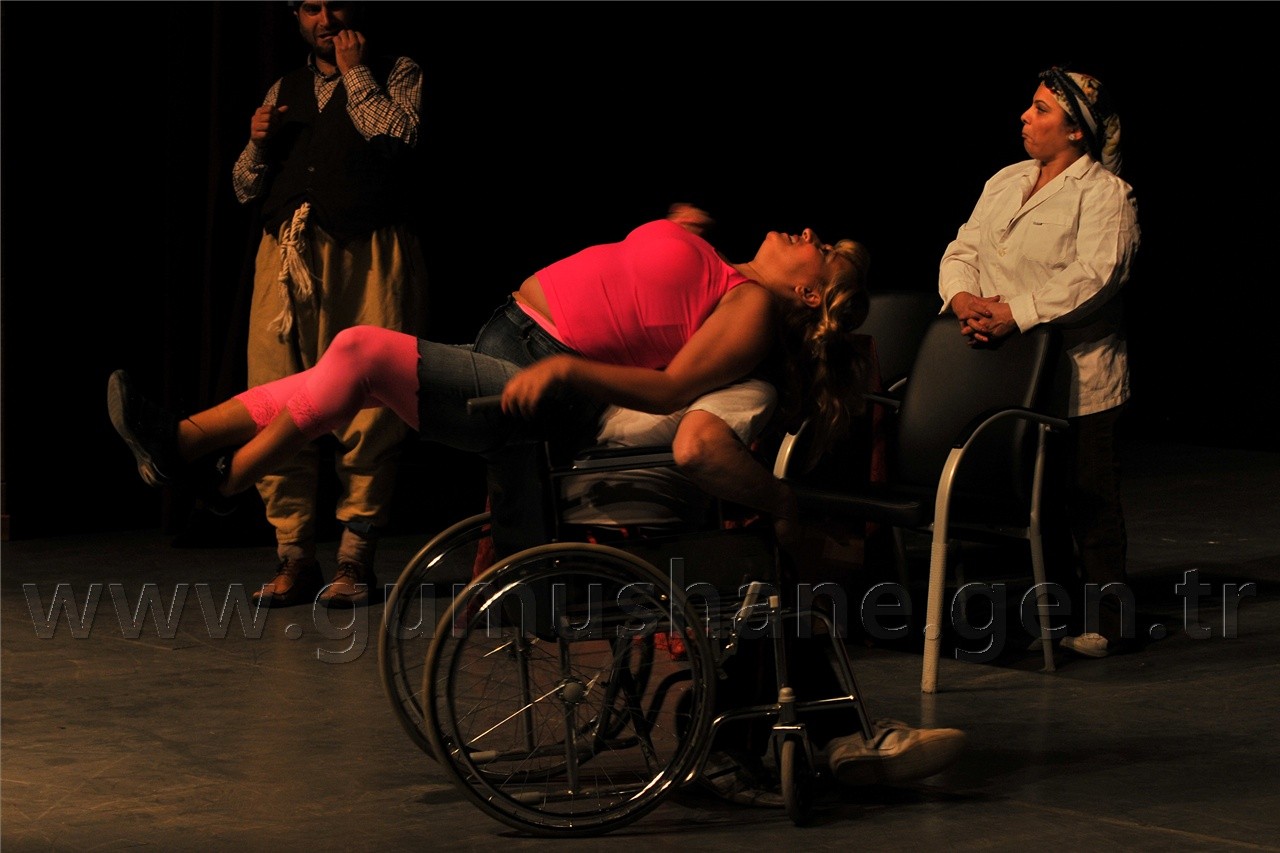 Özür Dileriz, Özürlüyüz ! 18