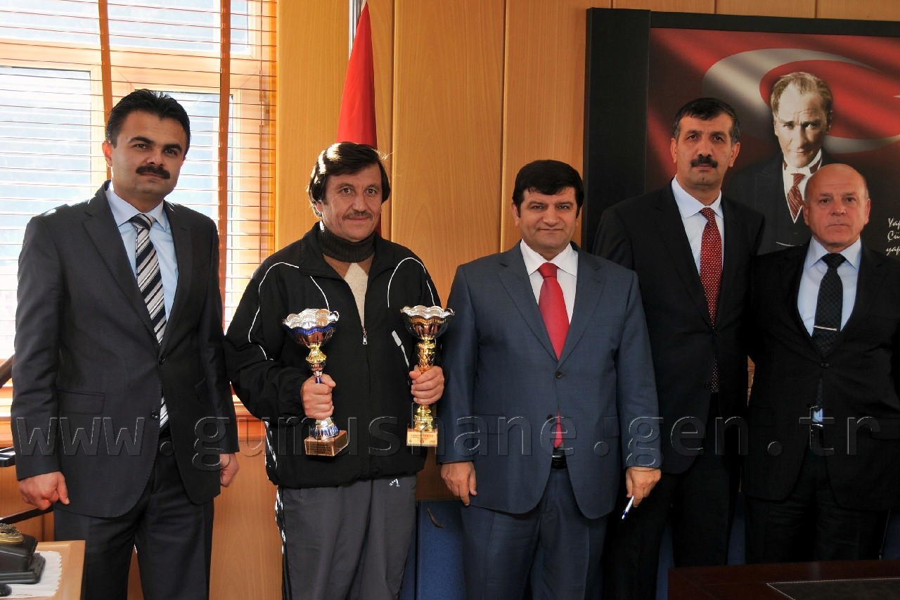 Şampiyon Maratoncudan Vali Mayda'ya Ziyaret 4