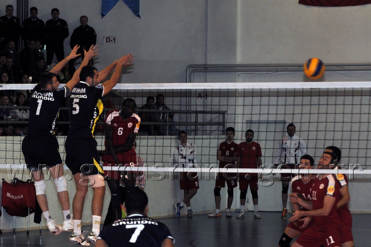 Torul, Fener'e 3 Puan Hediye Etti 12