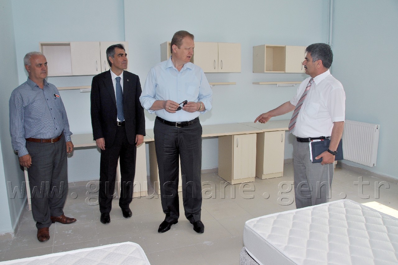 Vali Yavuz Yapımı Tamamlanan Yurtta İncelemelerde Bulundu 6