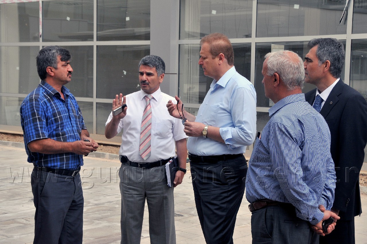 Vali Yavuz Yapımı Tamamlanan Yurtta İncelemelerde Bulundu 7