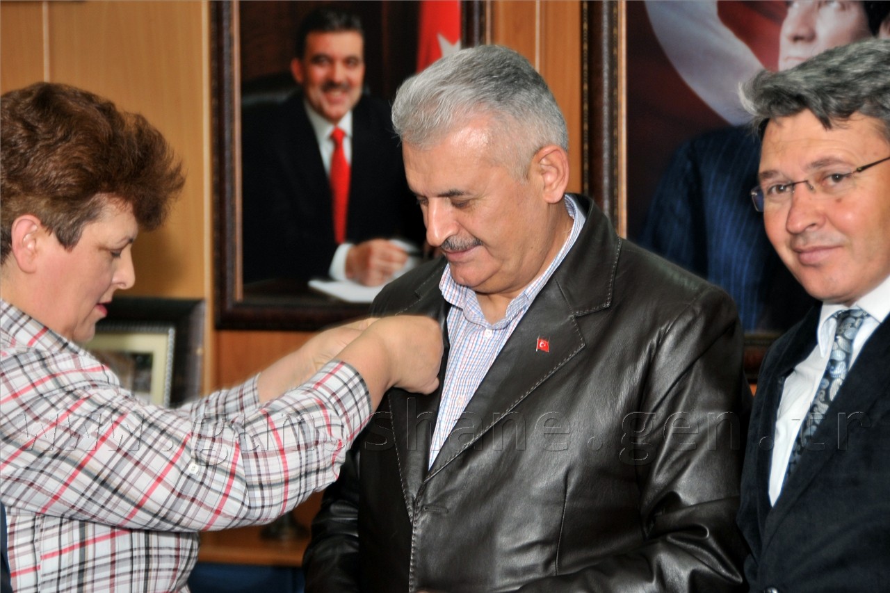 Bakan Yıldırım Gümüşhane'de 13