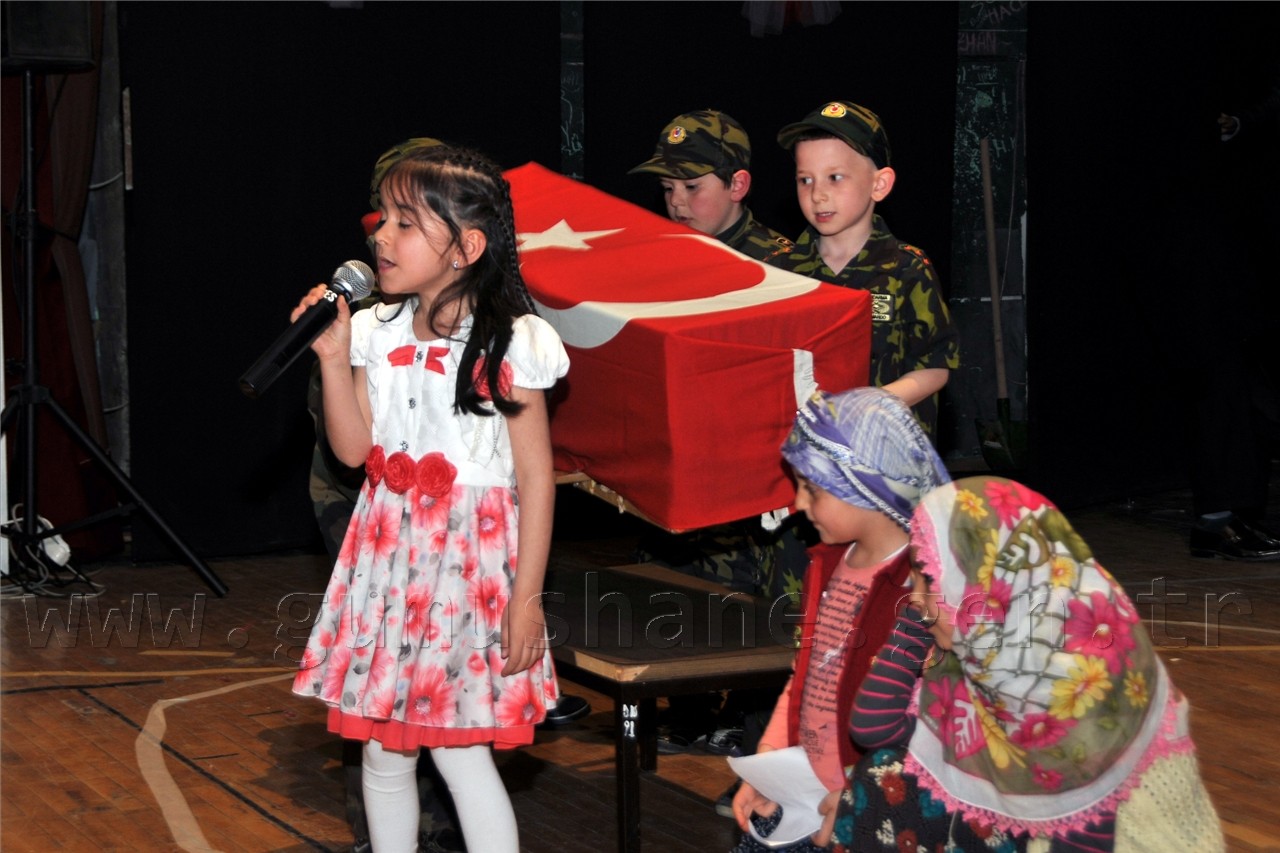 Gümüşhane'de 150 Kişilik Dev Gösteri 20