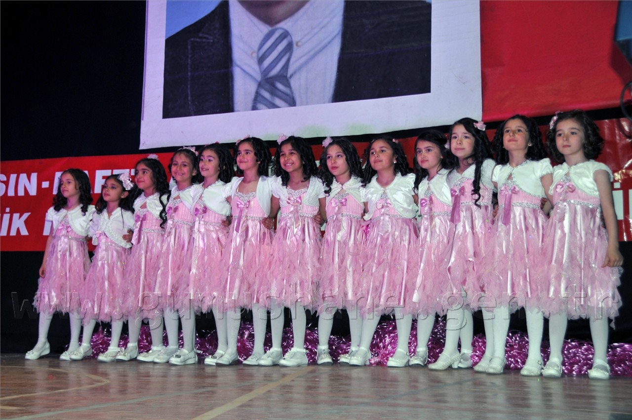 Gümüşhane'de 150 Kişilik Dev Gösteri 27