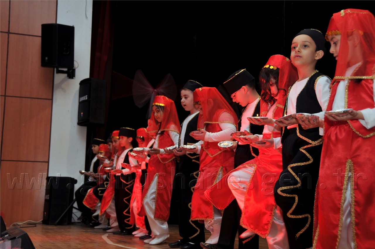 Gümüşhane'de 150 Kişilik Dev Gösteri 32