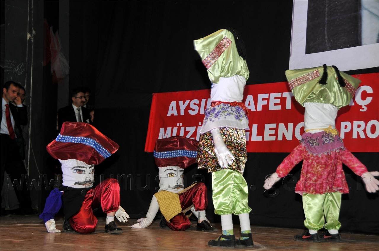 Gümüşhane'de 150 Kişilik Dev Gösteri 35