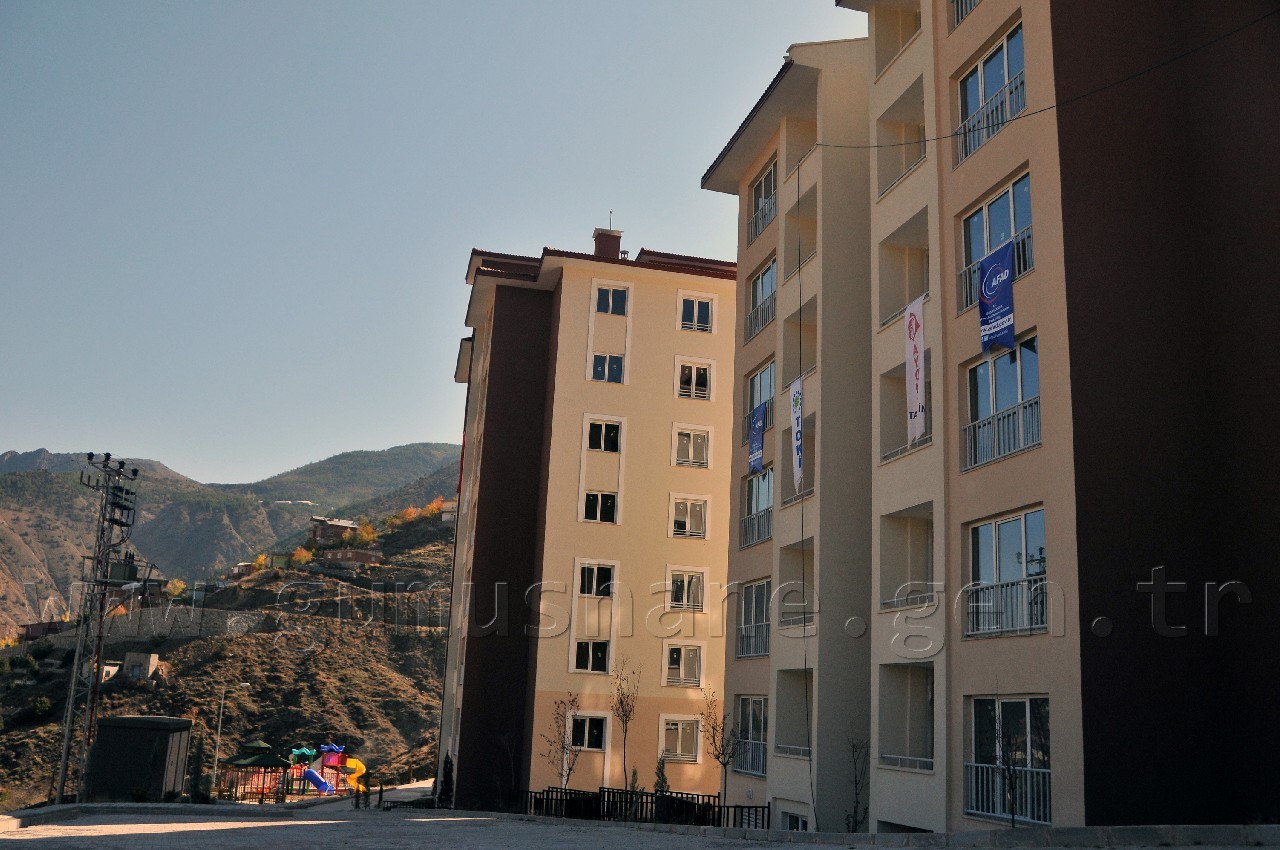 Gümüşhane'de Afetzedeler Konut Kuralarını Çekti 15