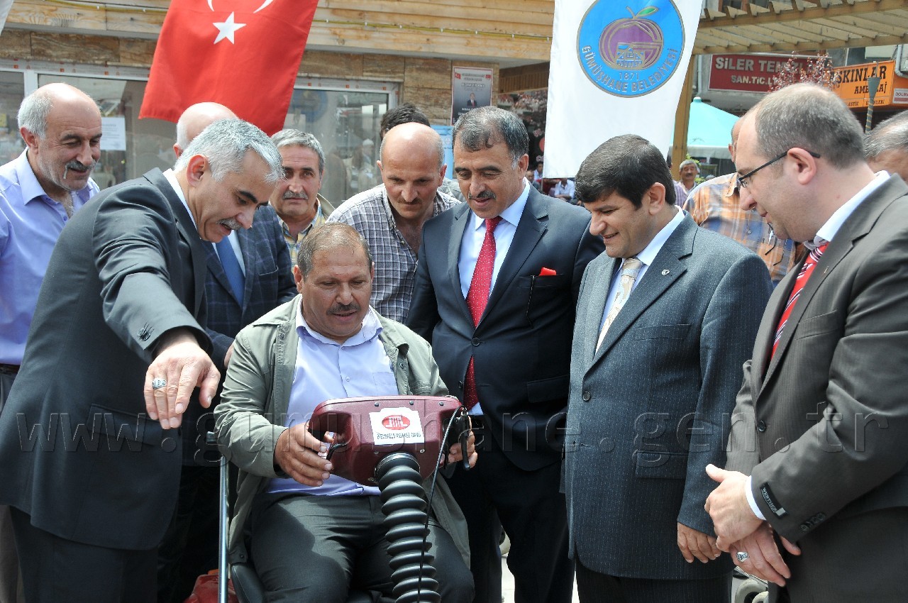 Almanya'dan Gümüşhane'ye Bir Tır Dolusu Engelli Aracı 7