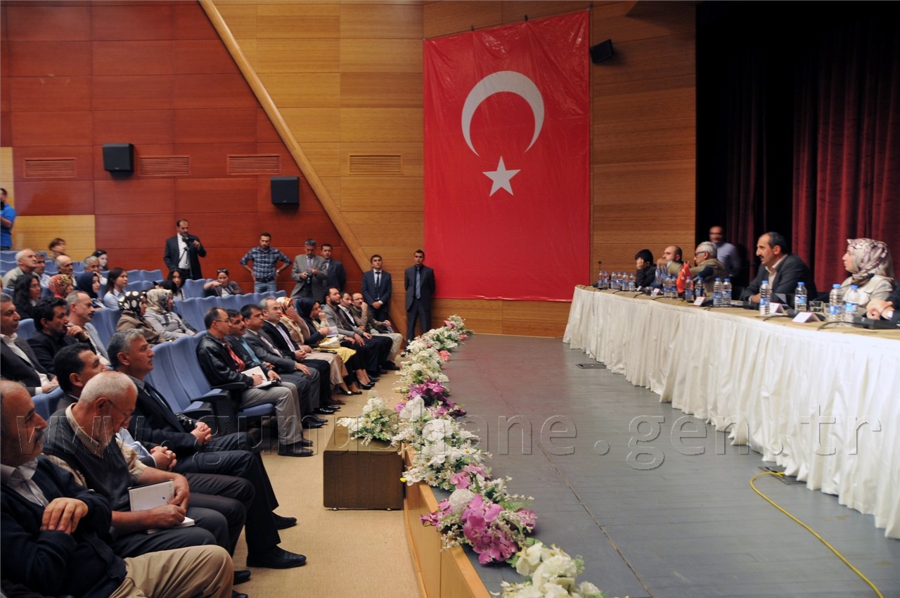 Akil İnsanlar Karadeniz Komisyonu Üyeleri Gümüşhane’de 10