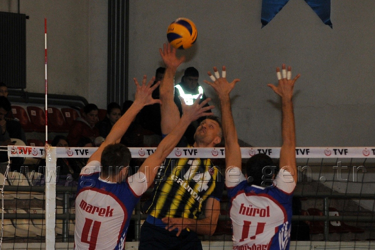 Torul, Fener'e Direnemedi: 0-3 23