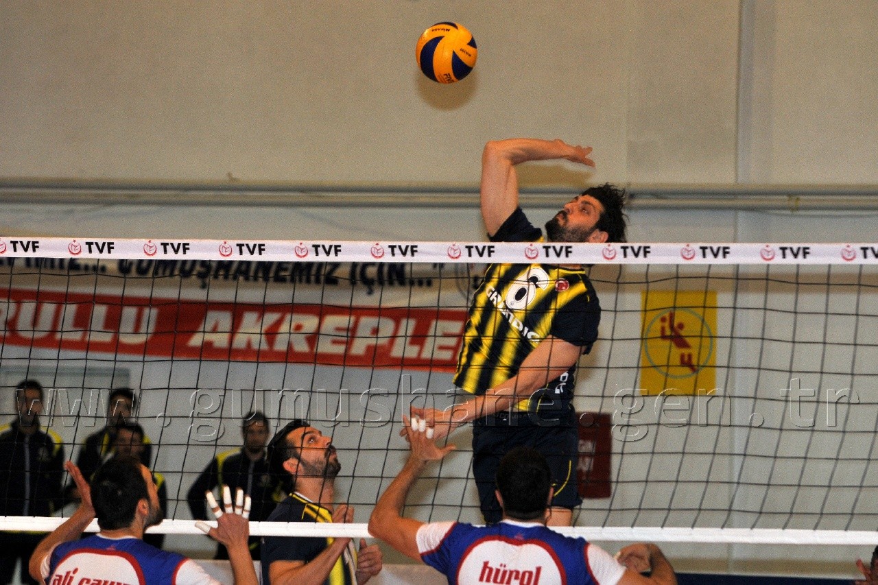 Torul, Fener'e Direnemedi: 0-3 26