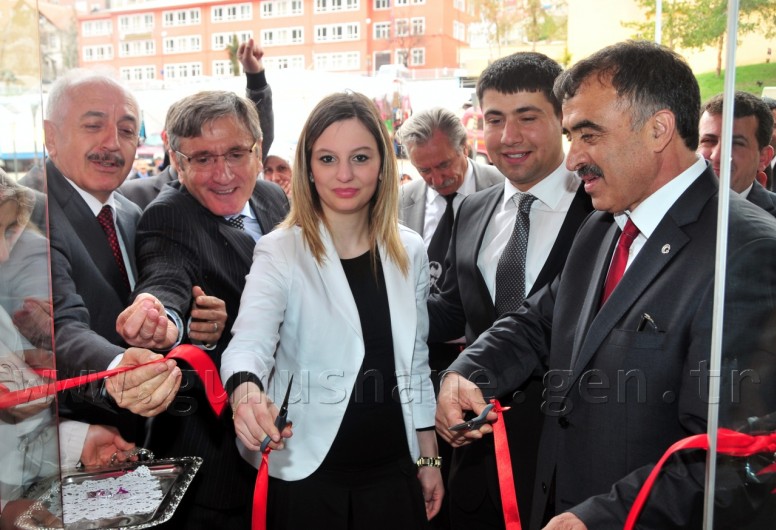 Yumurcak Bebe Ve Giyim Dünyası Açıldı 2