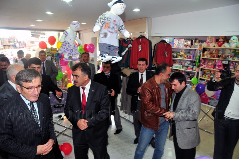 Yumurcak Bebe Ve Giyim Dünyası Açıldı 3