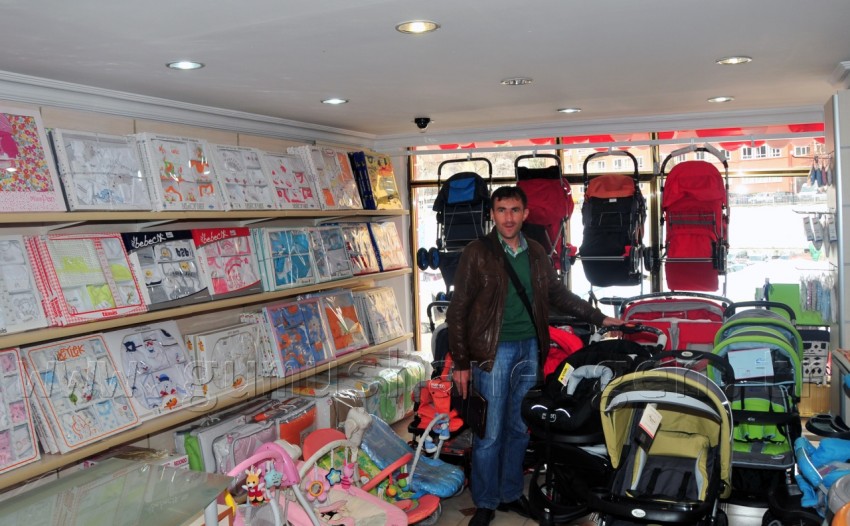 Yumurcak Bebe Ve Giyim Dünyası Açıldı 13