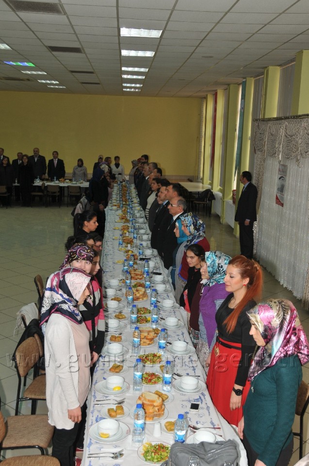 'El Ele Verip Engelleri Hep Birlikte Aşalım' 7