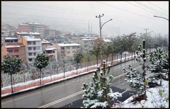 Gümüşhane'ye yılın ilk karı yağdı 1