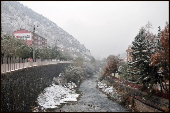 Gümüşhane'ye yılın ilk karı yağdı 7