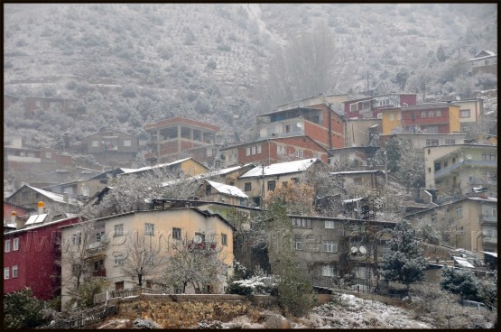 Gümüşhane'ye yılın ilk karı yağdı 11