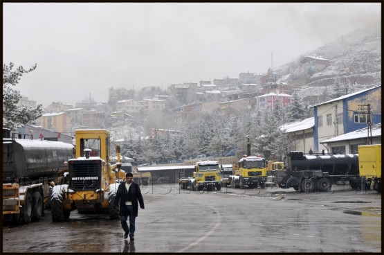 Gümüşhane'ye yılın ilk karı yağdı 16