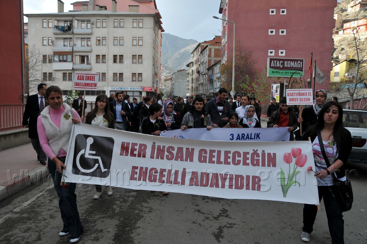 Gümüşhane'de Engelliler Günü Yürüyüşü Yapıldı 6