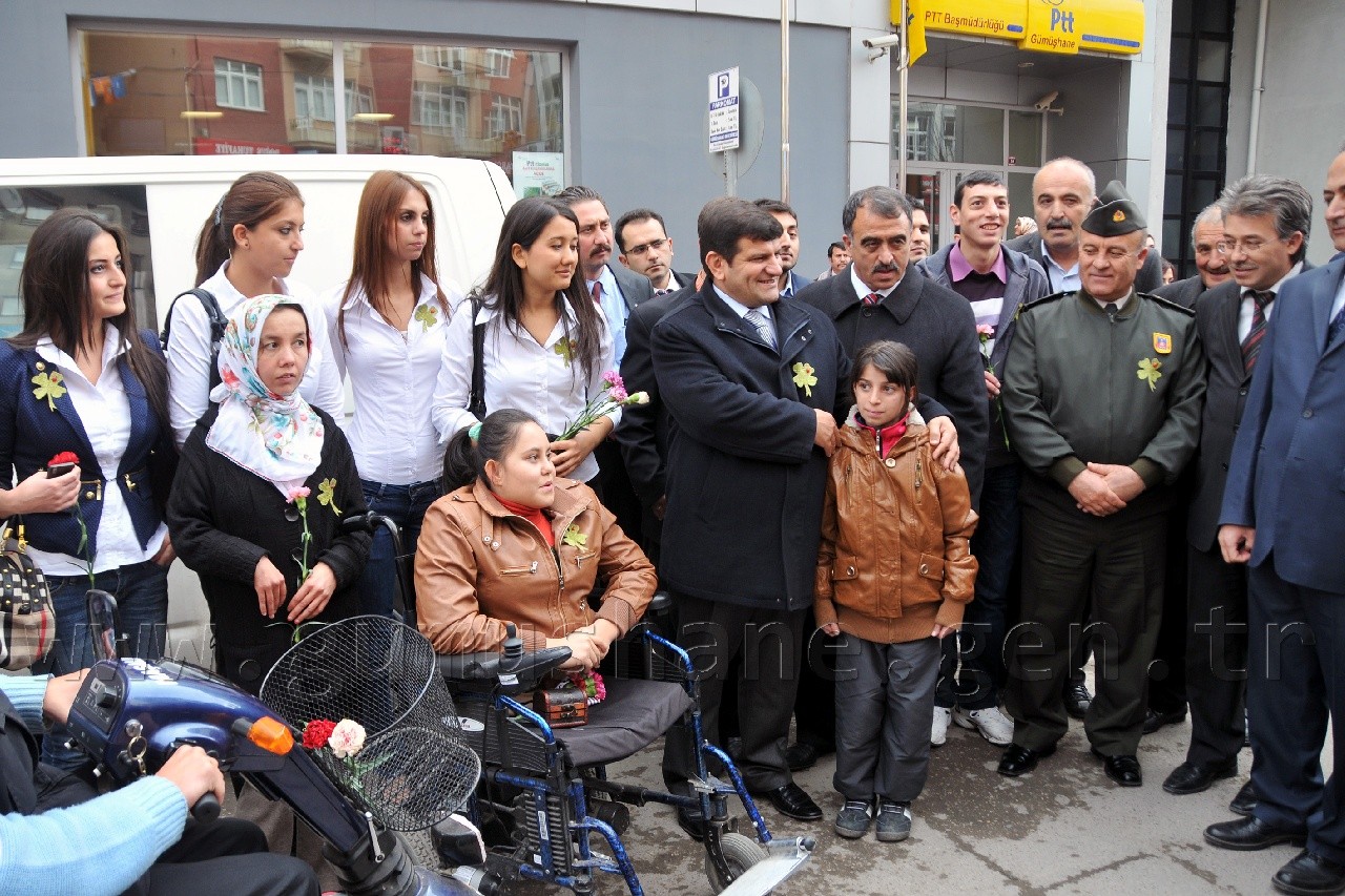 Gümüşhane'de Engelliler Günü Yürüyüşü Yapıldı 11