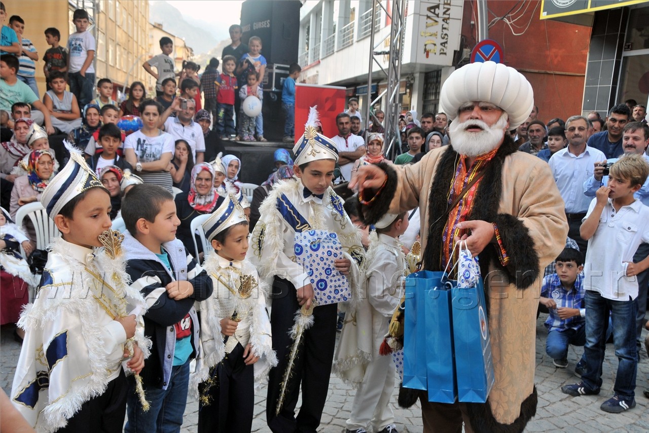 Festival Gibi Sünnet Şöleni 18