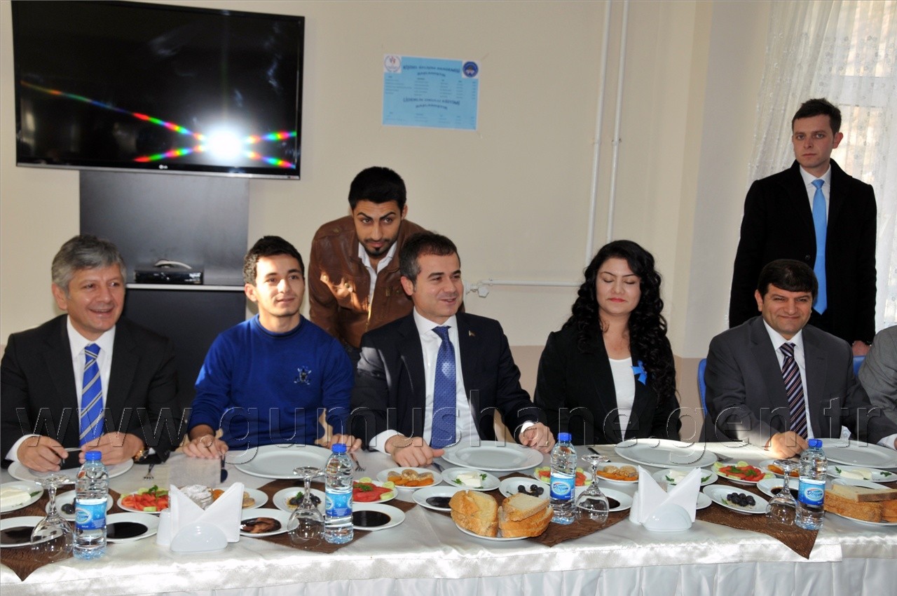 Gençlik ve Spor Bakanı Suat Kılıç Gümüşhane'de  5