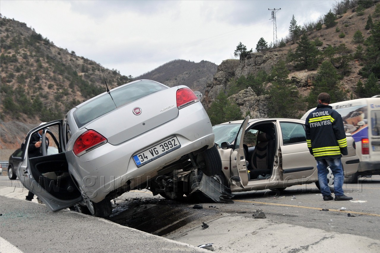 Zigana'da Feci Kaza: 2 Ölü, 3 Yaralı 2