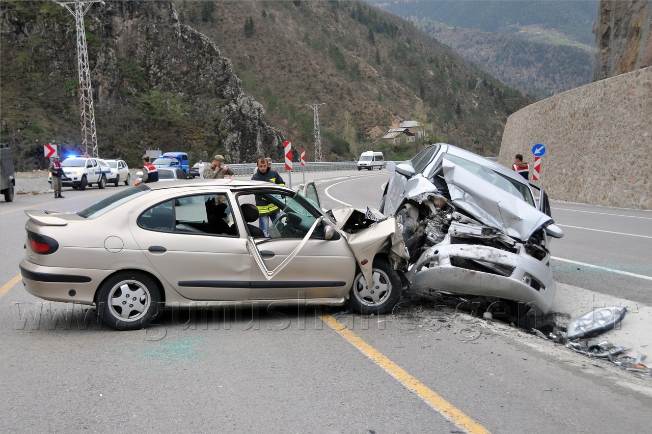 Zigana'da Feci Kaza: 2 Ölü, 3 Yaralı 7