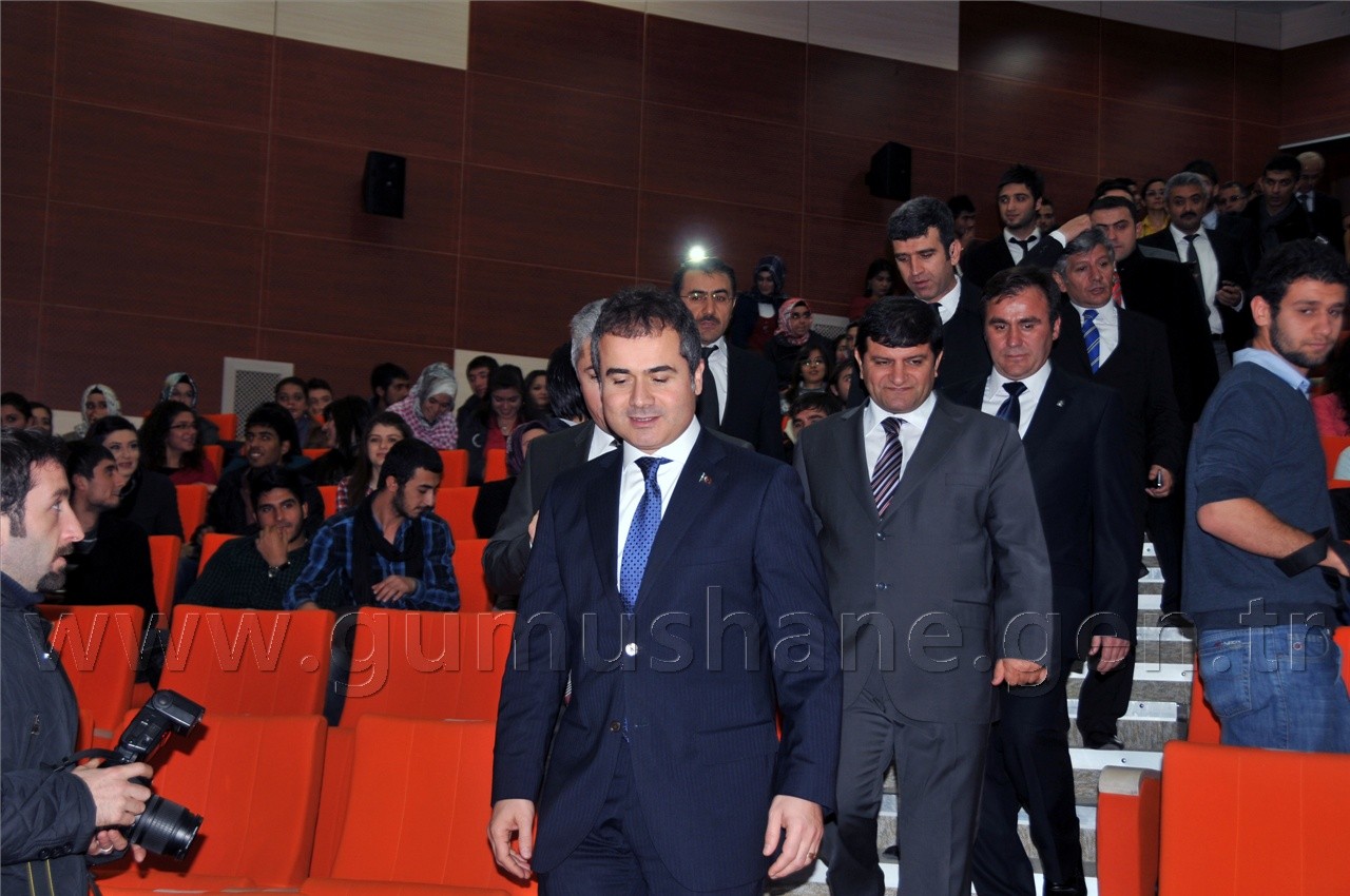 Bakan Kılıç'tan Üniversite Öğrencilerine Tavsiyeler 10