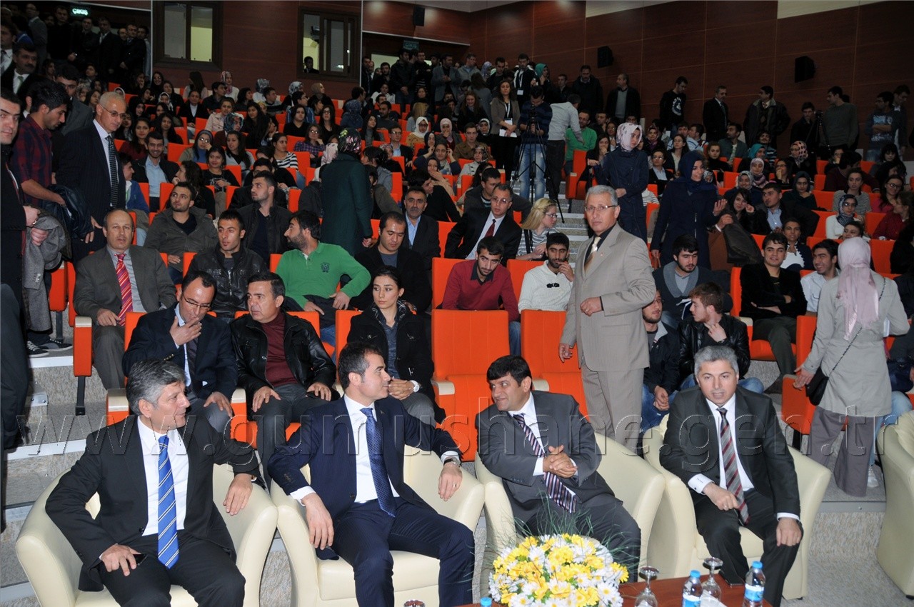 Bakan Kılıç'tan Üniversite Öğrencilerine Tavsiyeler 11