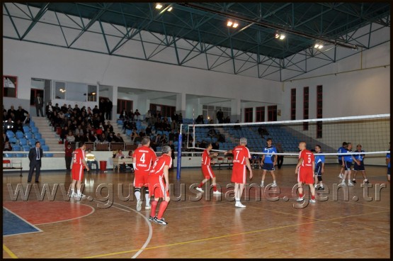 Voleybol'da son gülen Türk Telekom oldu 7