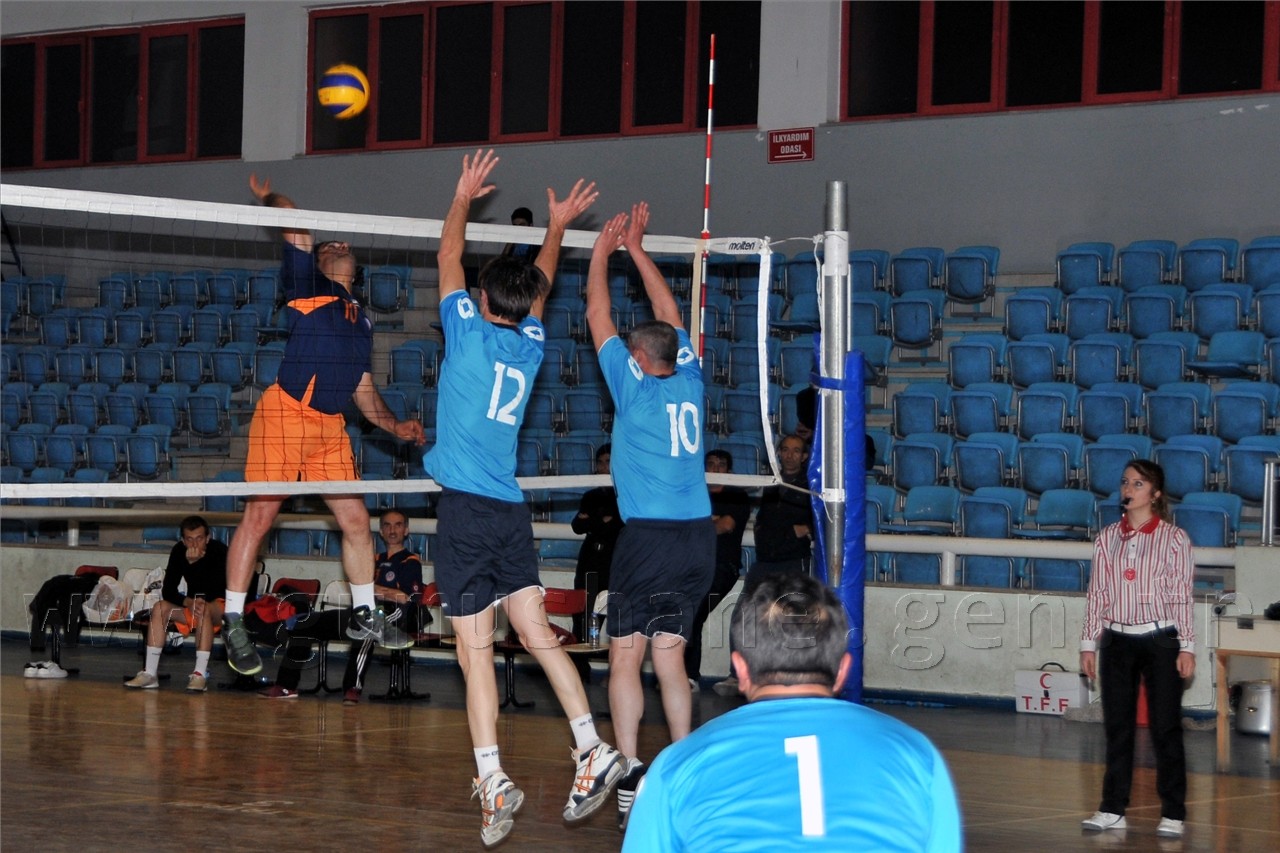 Kurumlar Arası Voleybol Turnuvası Sona Erdi 17