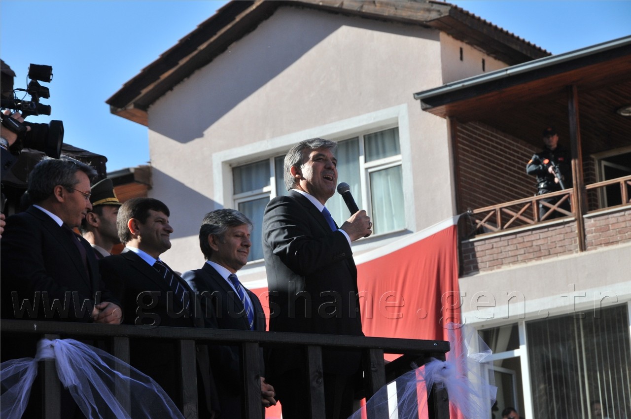 Cumhurbaşkanı Gül, Gümüşhane'de Halka Seslendi 15