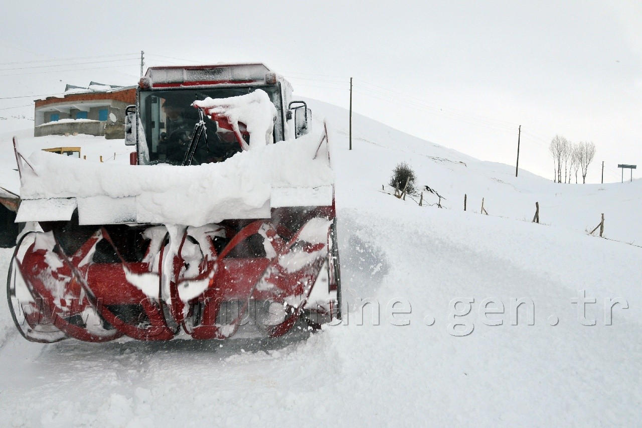 Köy Yollarında Hummalı Çalışma 64