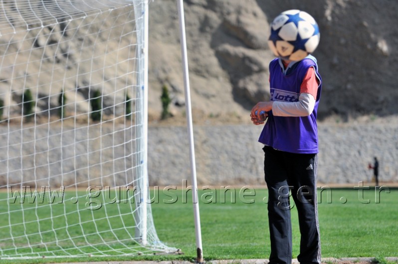 Play-Off Sandık'ta Kaldı 40