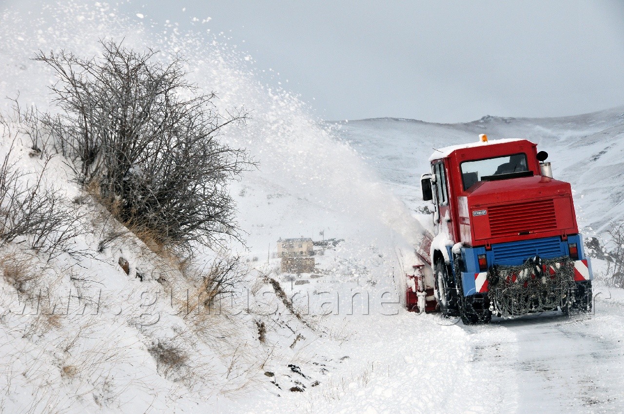 Köy Yollarında Hummalı Çalışma 56