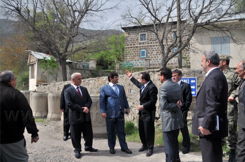 Vali Mayda Köy Gezilerini Sürdürüyor 5