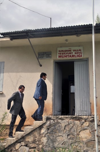 Vali Mayda Köy Gezilerini Sürdürüyor 6