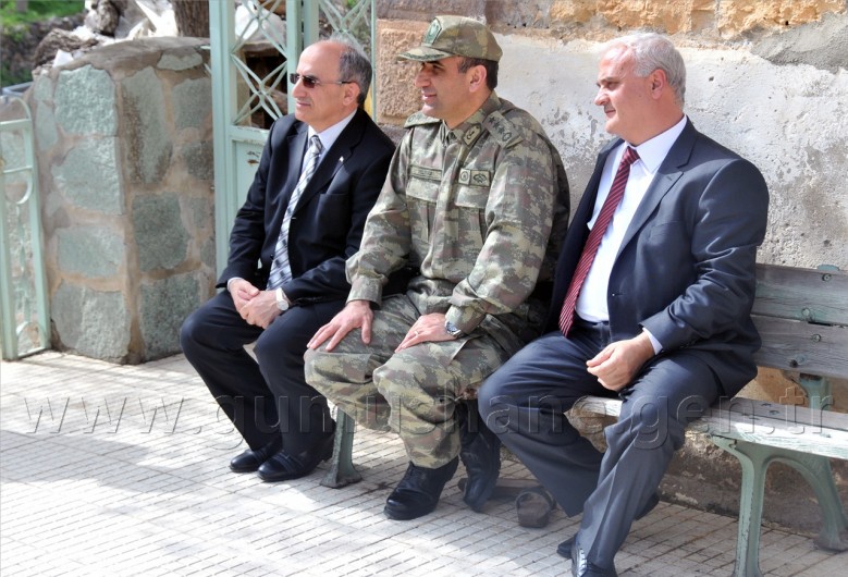 Vali Mayda Köy Gezilerini Sürdürüyor 13